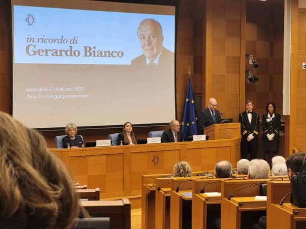 “In ricordo di Gerardo Bianco” – Alla Camera, con il presidente Mattarella, la commemorazione, co-promossa dall’Associazione ex Parlamentari